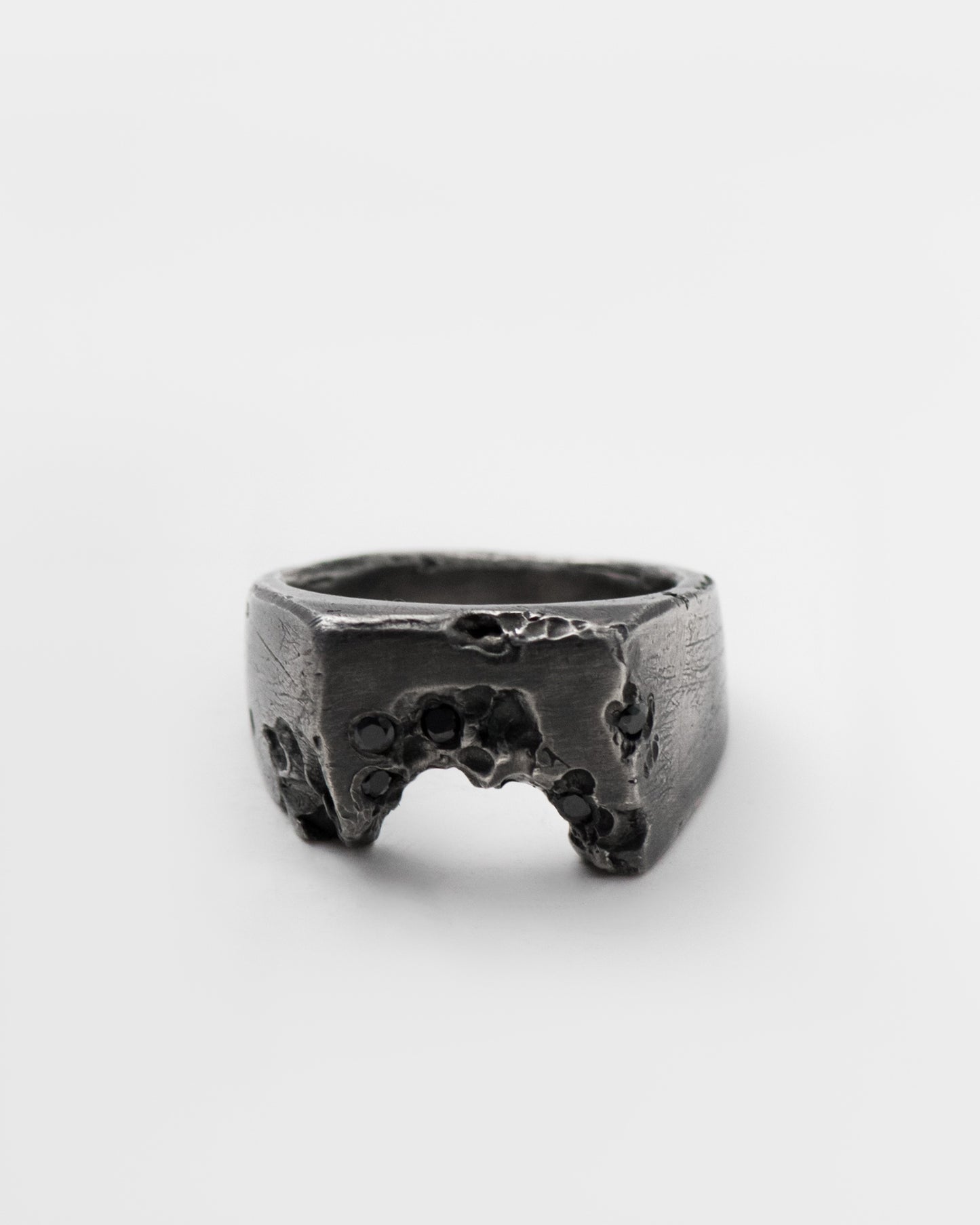 echoforg-rhod-dia-signet-ring
