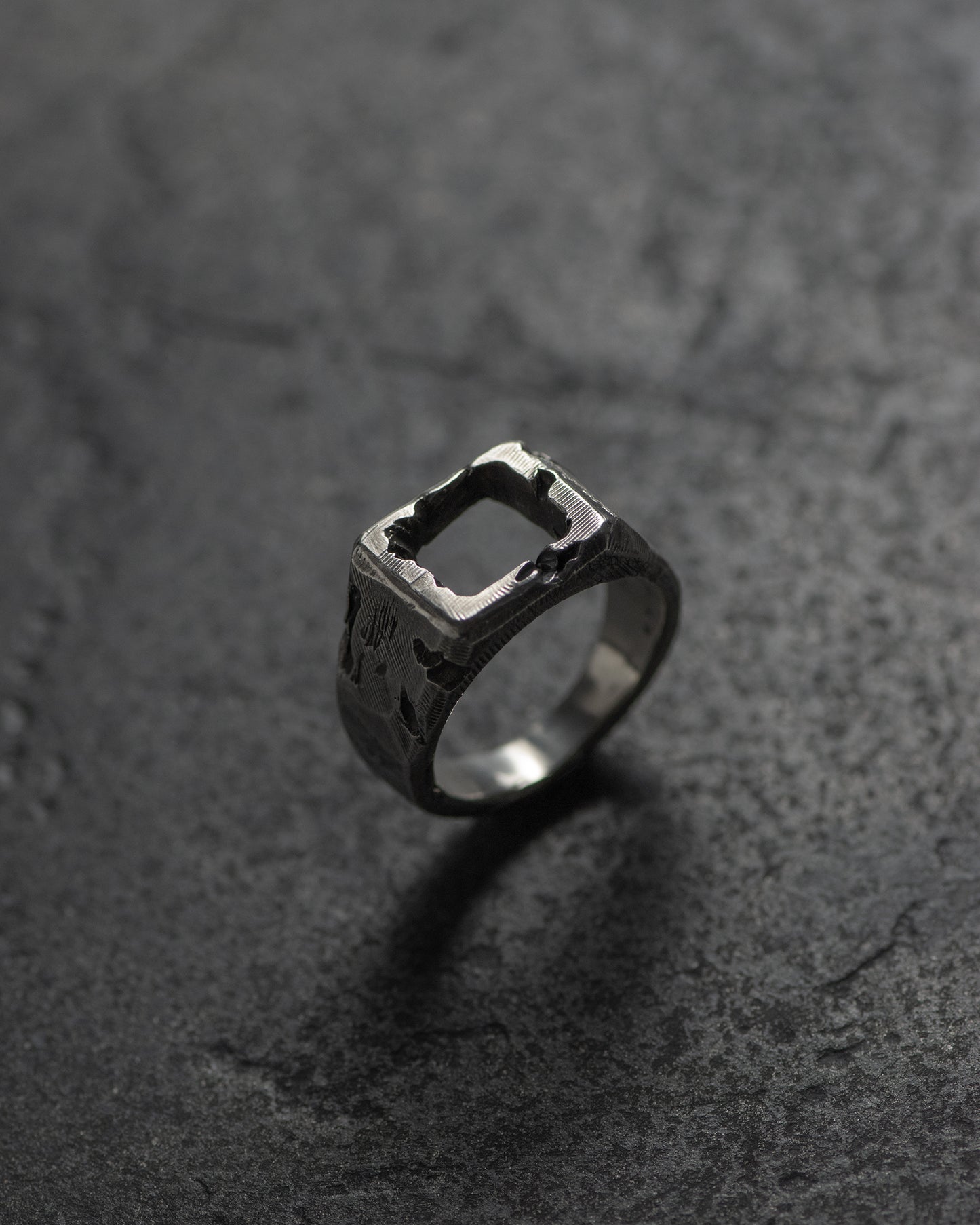 echoforg-carved-square-signet-ring