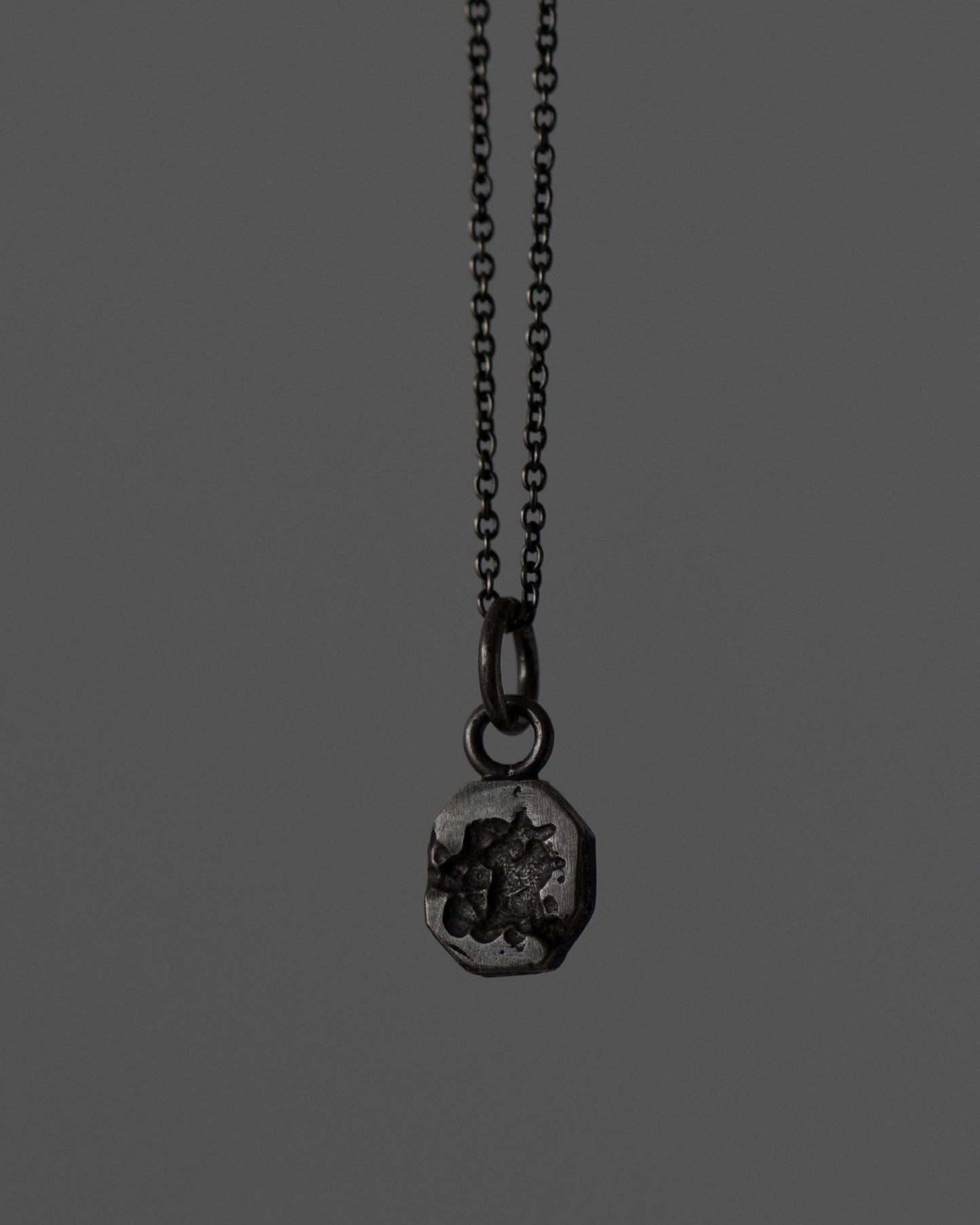 rhod-necklace-black