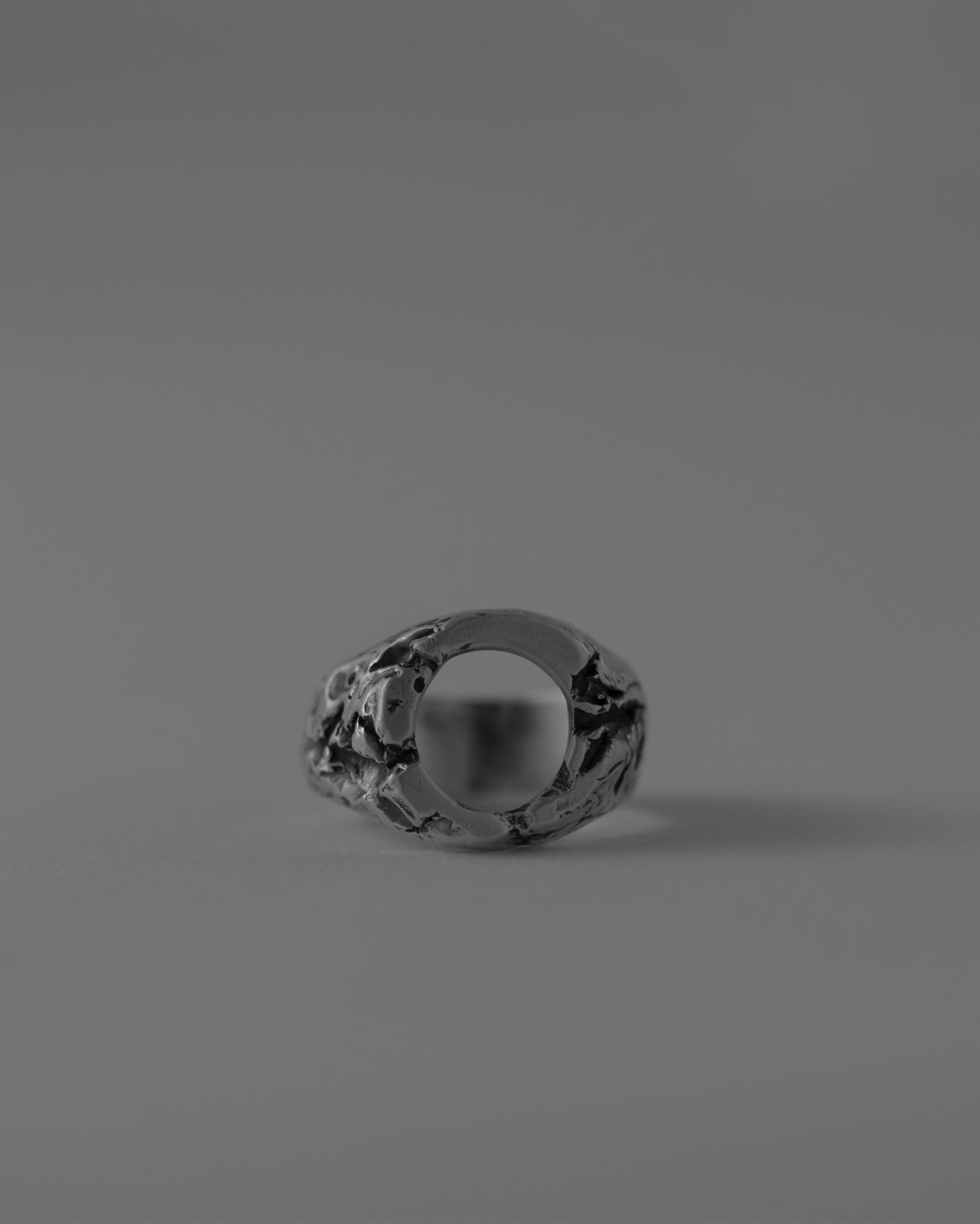 ECHOFORG CARVED CIRCULAR SIGNET RING