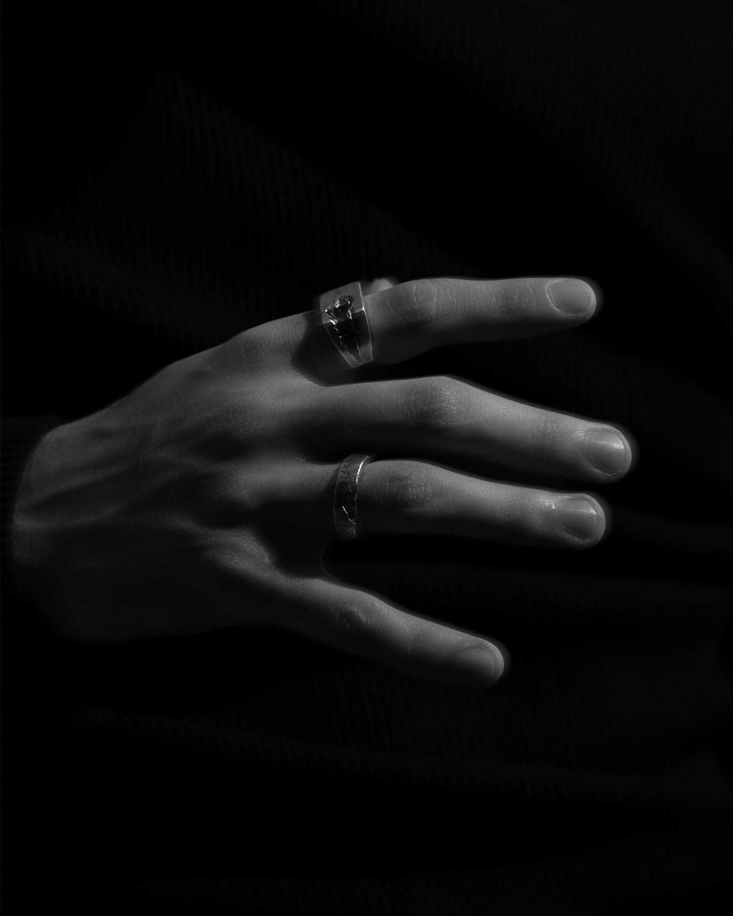 echoforg-split-square-signet-ring