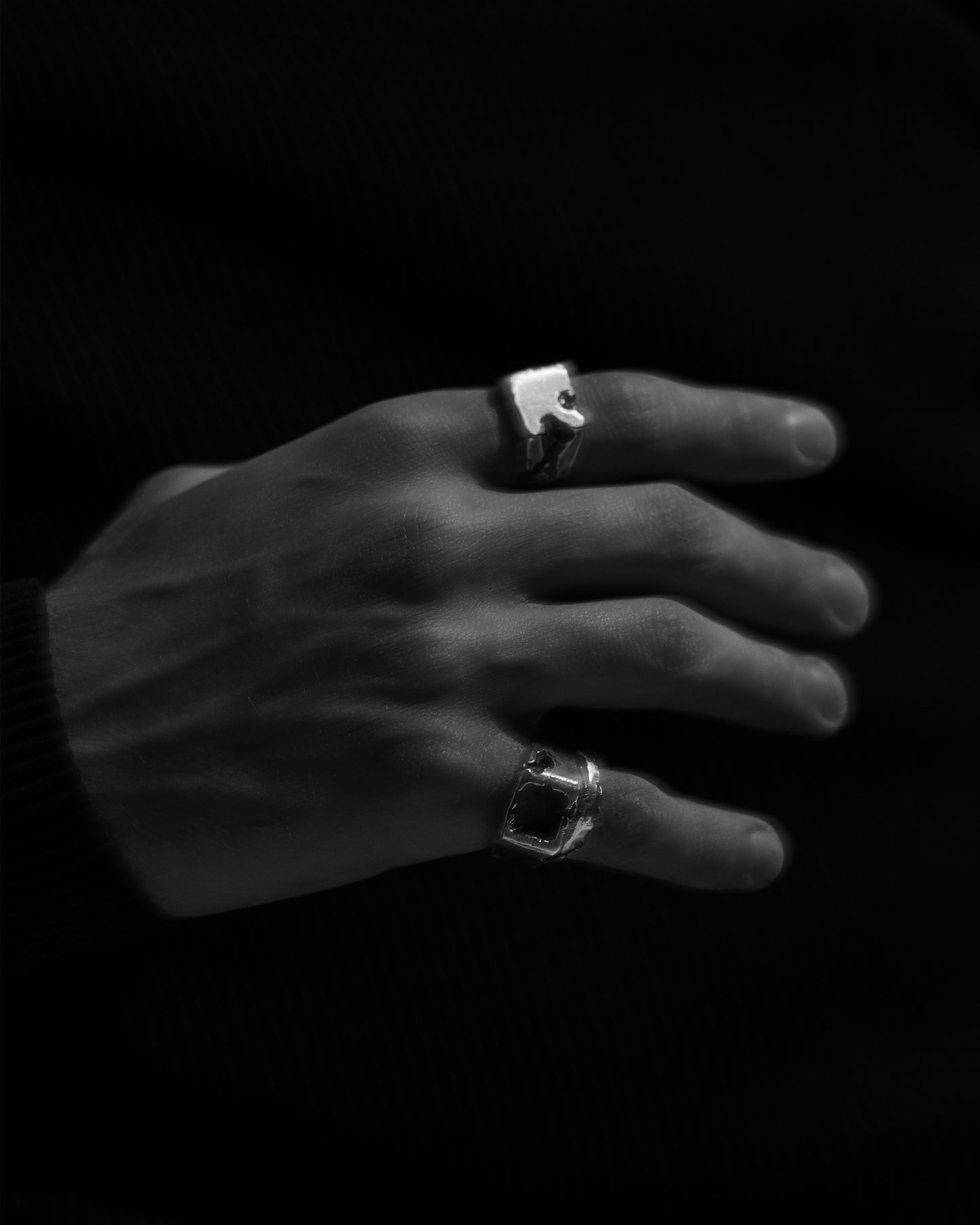 echoforg-facet-square-signet-ring