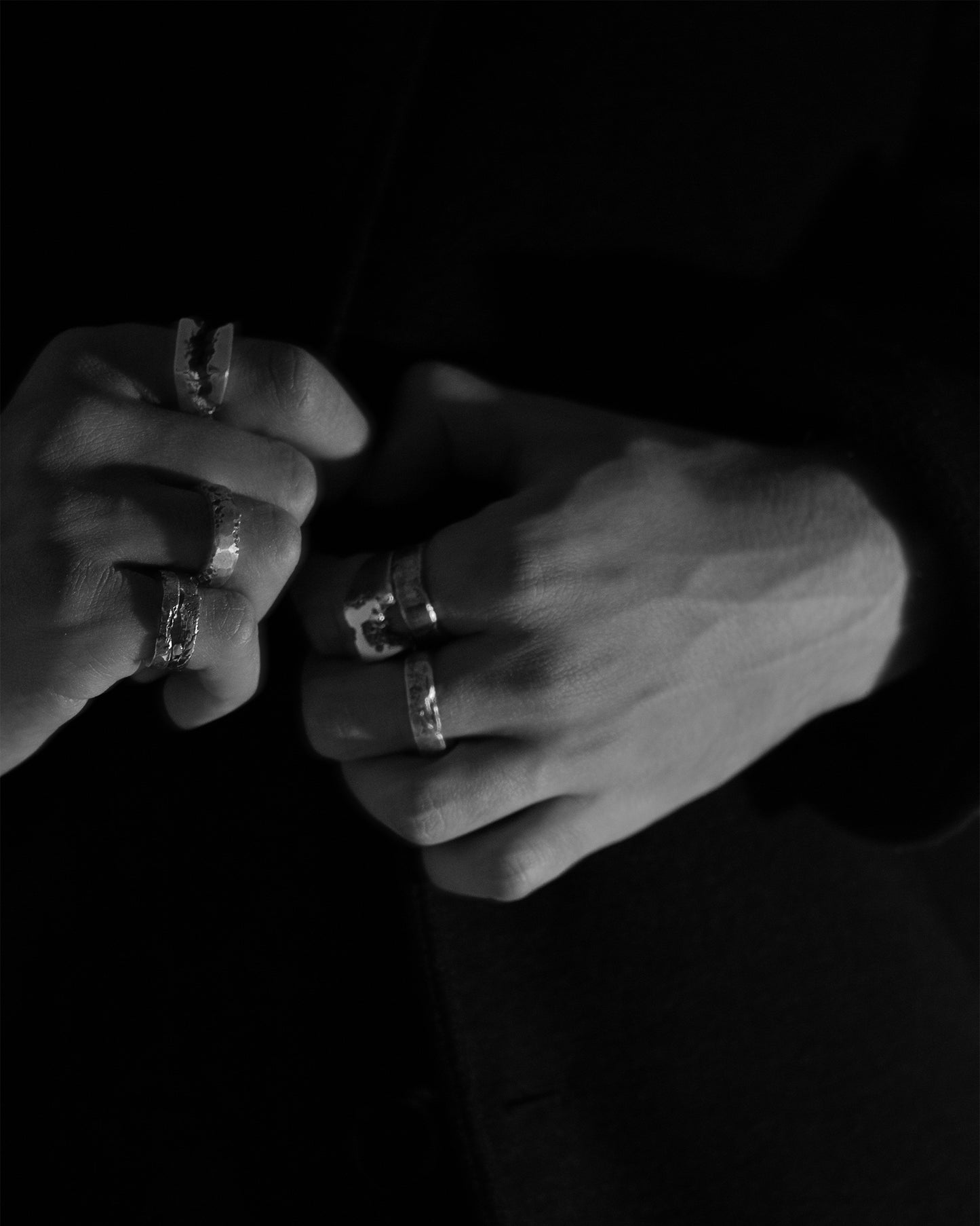 echoforg-rift-square-signet-ring