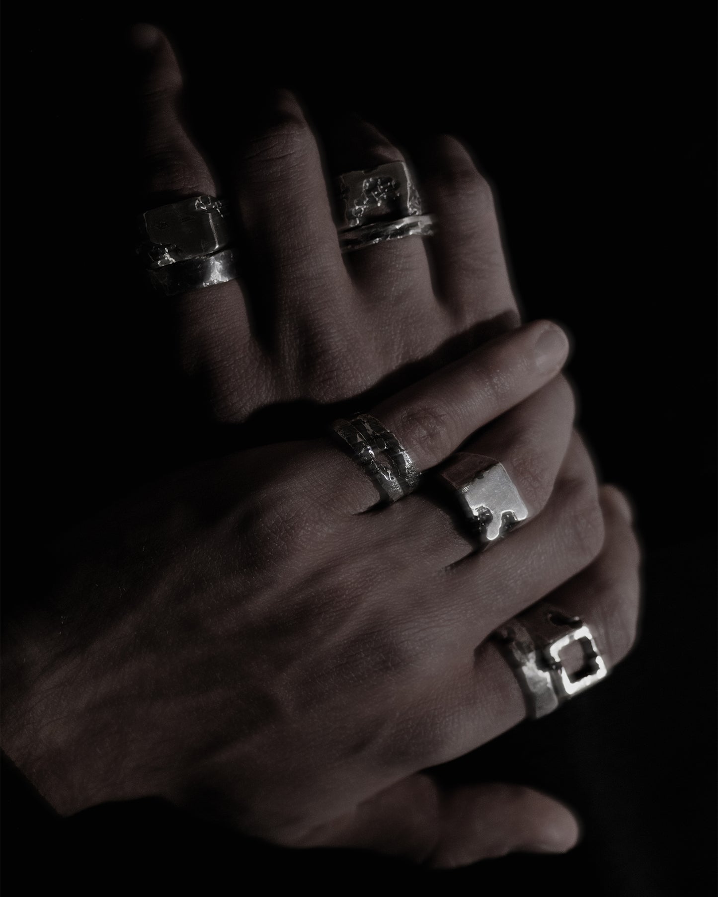 echoforg-facet-square-signet-ring