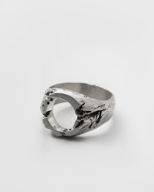 echoforg-carved-circular-signet-ring
