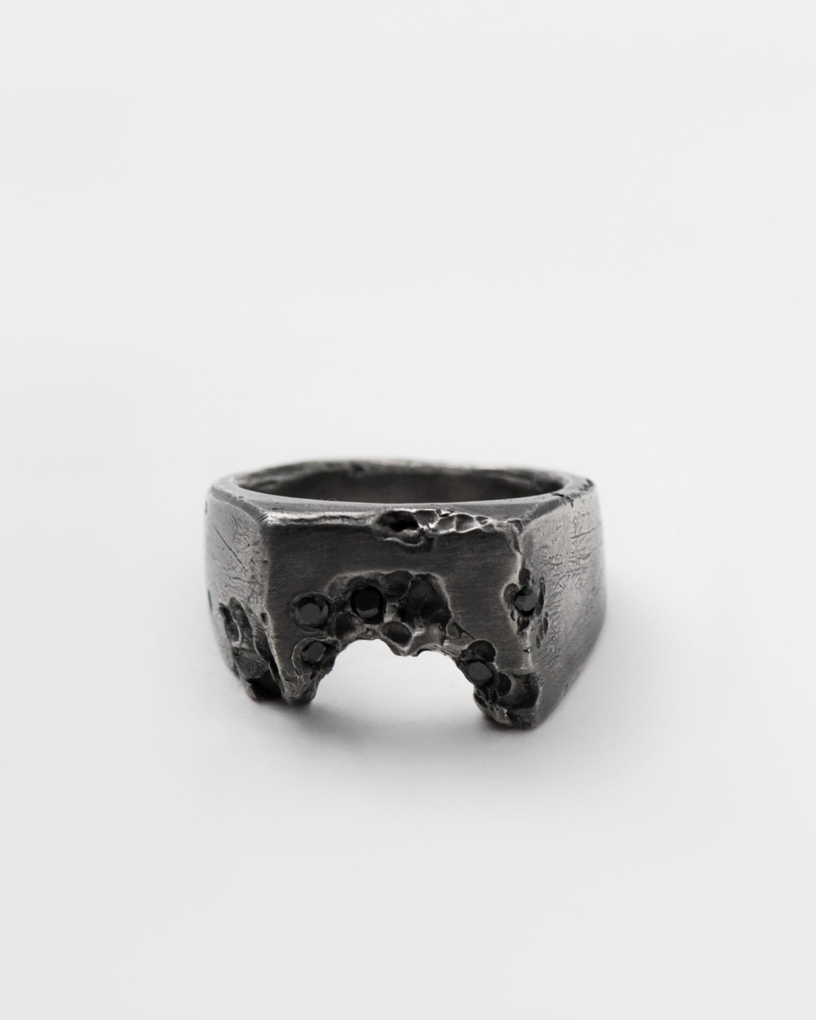 echoforg-rhod-dia-signet-ring