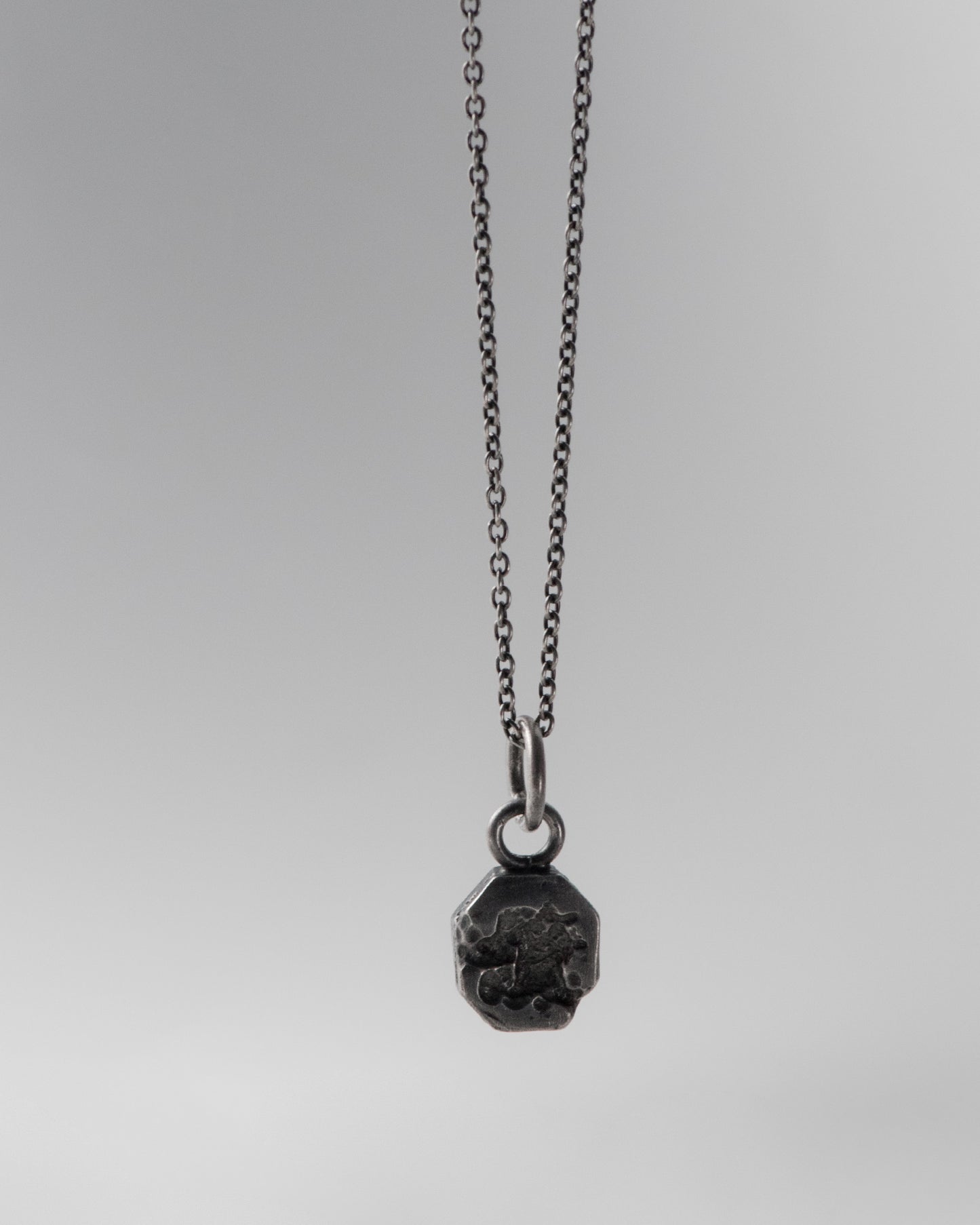 rhod-necklace-black